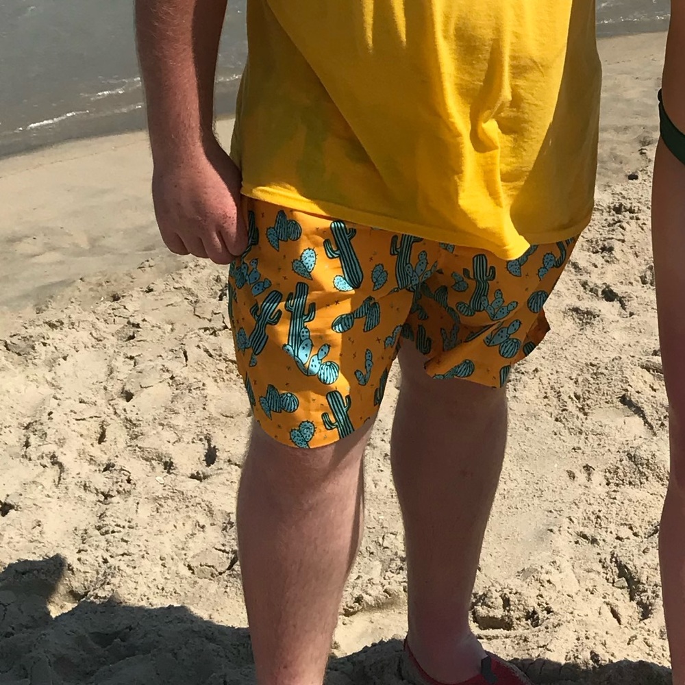 Mens XL cactus swim trunks